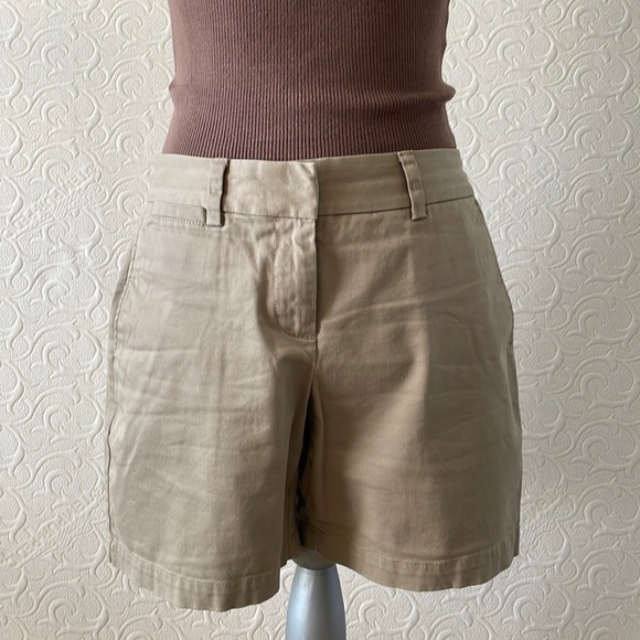 Lands' End Pants - Lands’ End khaki shorts